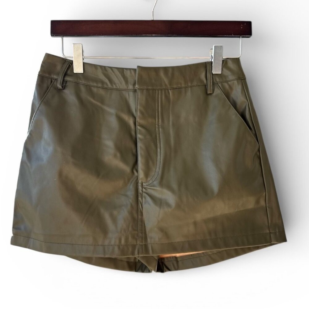 Army Green Vegan Leather Womens Shorts Size‎ M Olive Green Indie Sleaze Festival - Picture 2 of 3